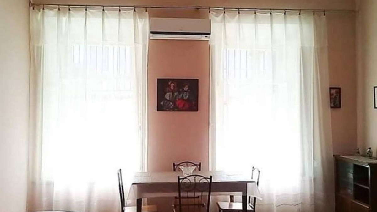 Sololaki Apartment | Tamuna Guesthouse 2nd Floor in Tbilisi city center. Best location possible !