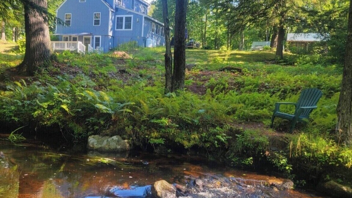 Tamworth House | Tamworth cozy cottage on a brook with trails