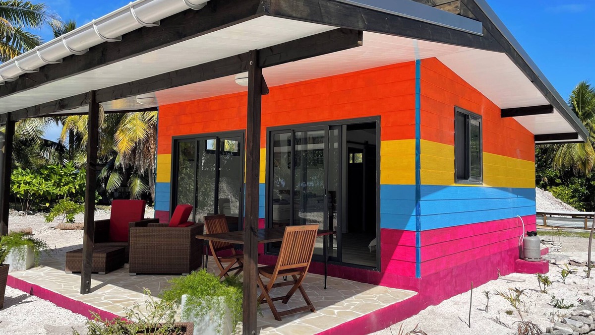 Rangiroa House | Tanahere, independent air-conditioned bungalow.