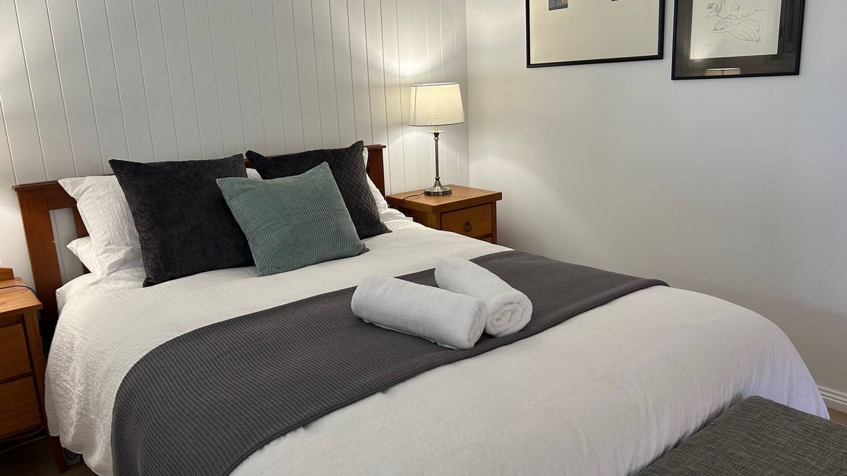 Inverloch Apartment | Tangara - A Stylish Newly Renovated Studio Apartment, close to the surf beach.