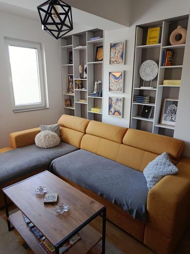 Bitola Apartment | Tangerine Dream Apartment