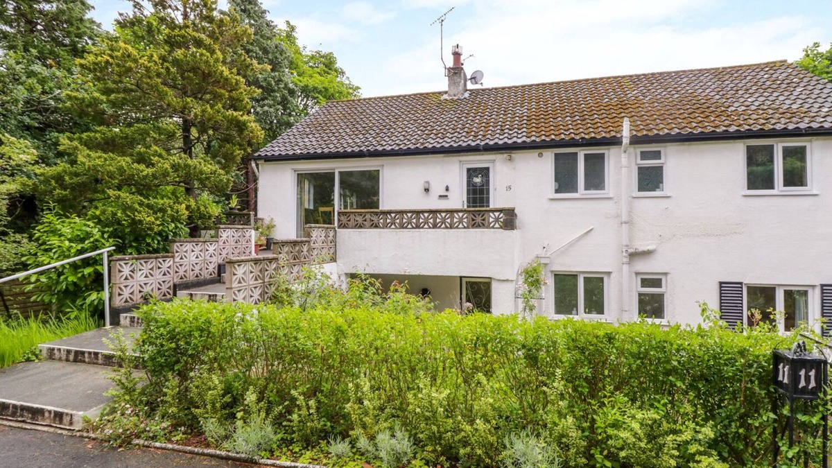 Rhos on Sea Apartment | TANGLEWOOD, family friendly, character holiday cottage in Rhos-On-Sea