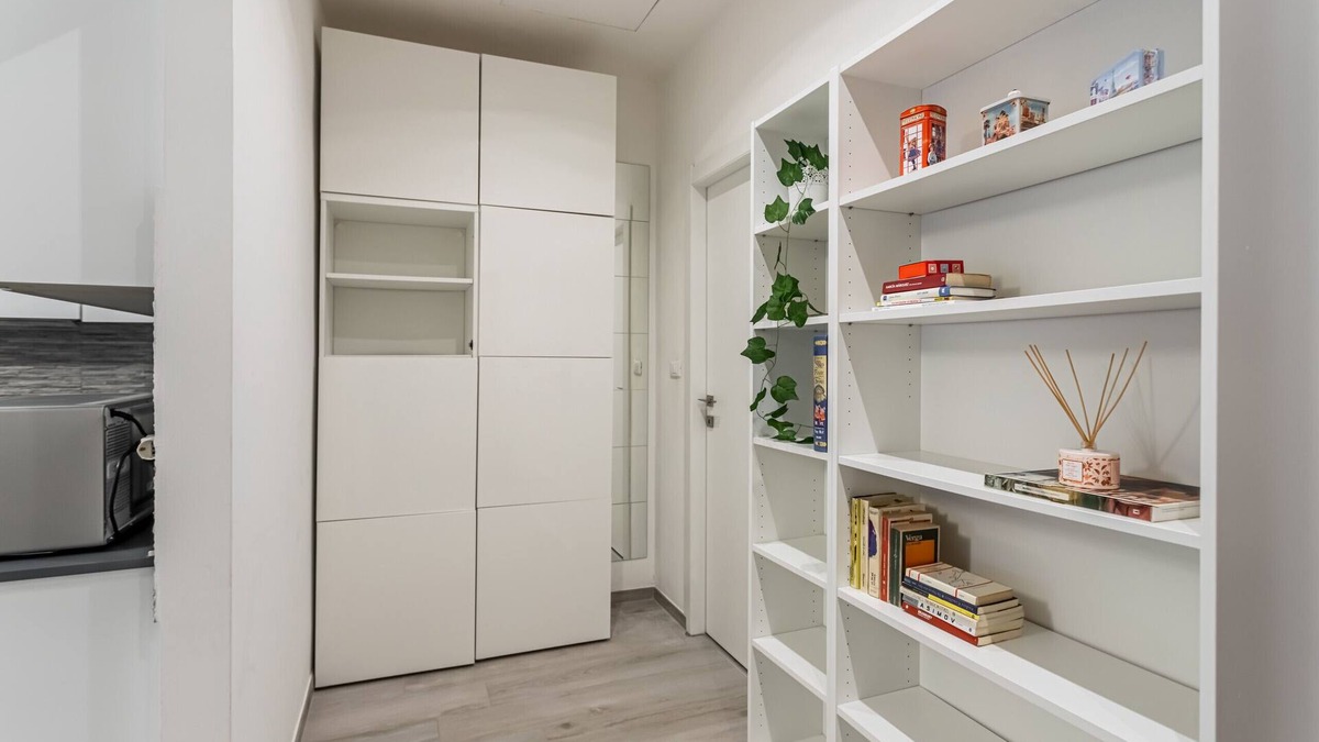 Pavia Apartment | Tania Home