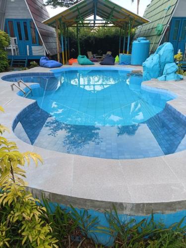 Tanjung Pandan Bed & Breakfast | Tanjong Tinggi Cottage