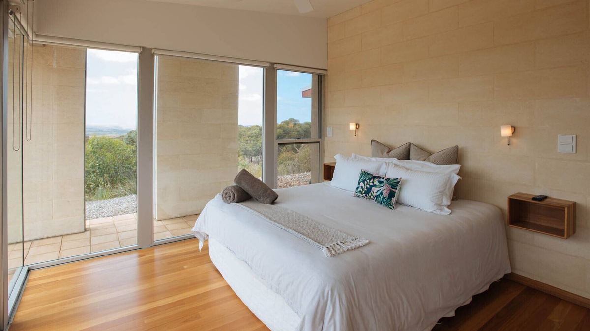Charlton Gully Cabin | Tanonga Luxury Eco Lodges
