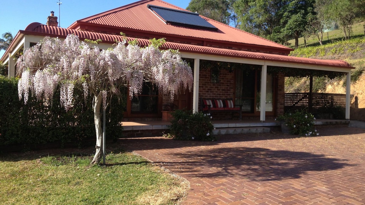 Bundewallah House | Tantallon in Berry - an exclusive getaway with wifi + pool