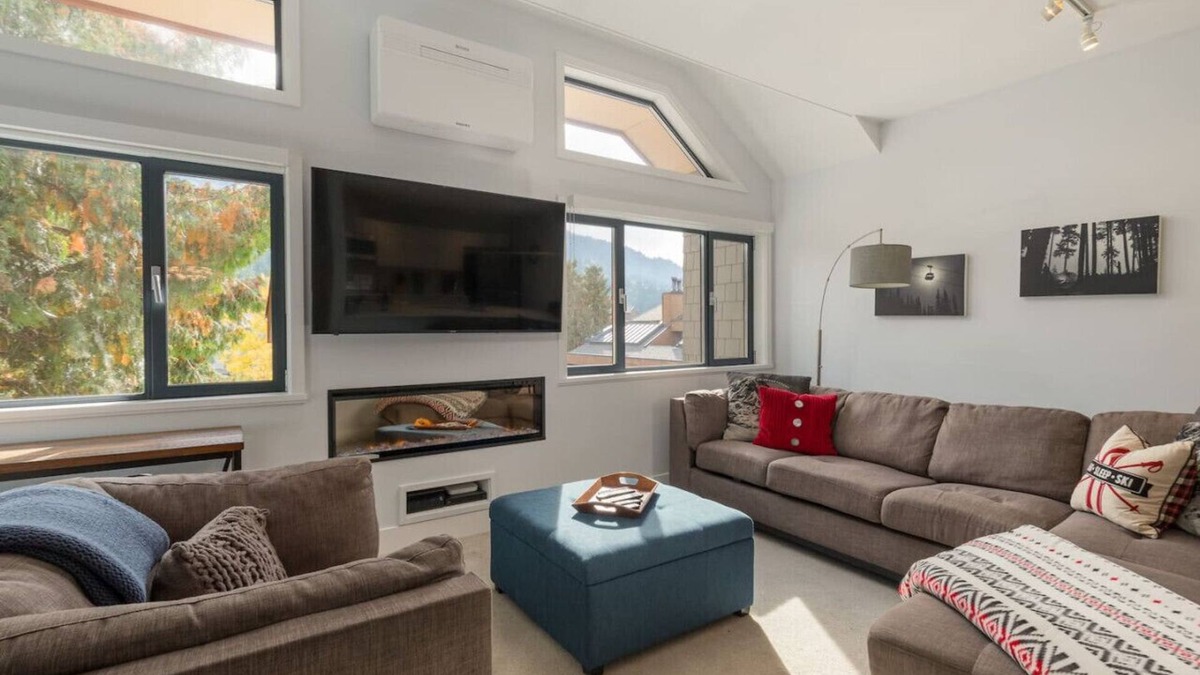 Whistler Village Apartment | Tantalus Penthouse | Mountain & Village Views