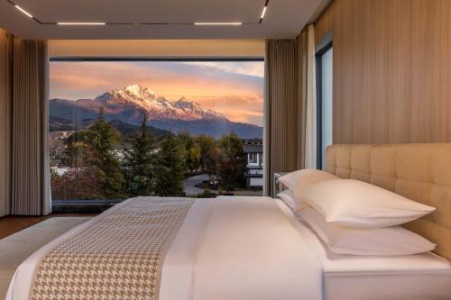 Shuhe Old Town Hotel | Taohuawu Mountain Luxury Villa Hotel