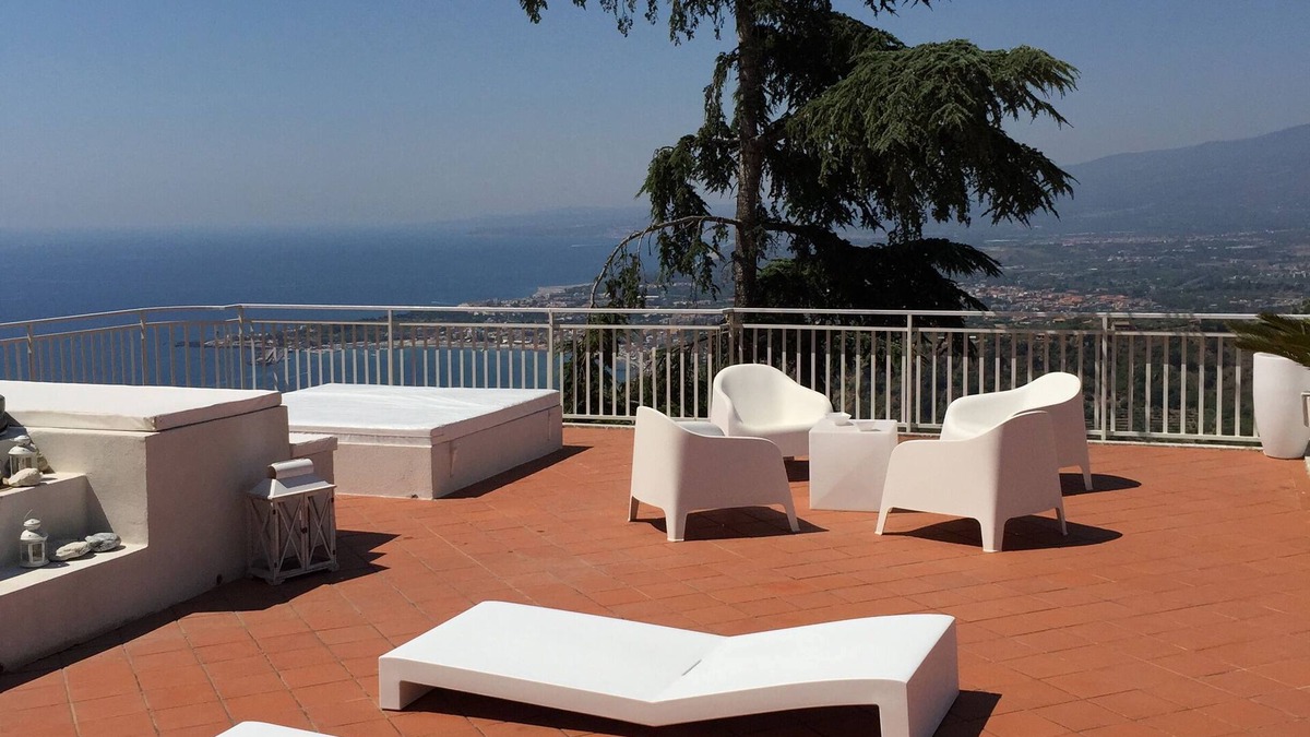 Taormina Apartment | TAORMINA BLUE SKYLINE - SEA - ETNA - STARS -