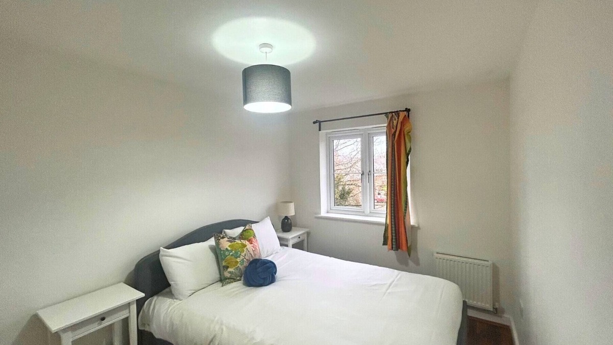 Bray on Thames Ski Chalet | Taplow Spacious Stylish Four Bedroom Townhouse