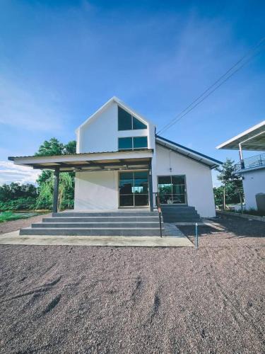 Chumphon Apartment | Tara Vela
