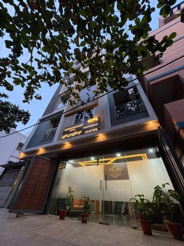 Marathahalli Hotel | Tarini Comforts Near Marathahalli