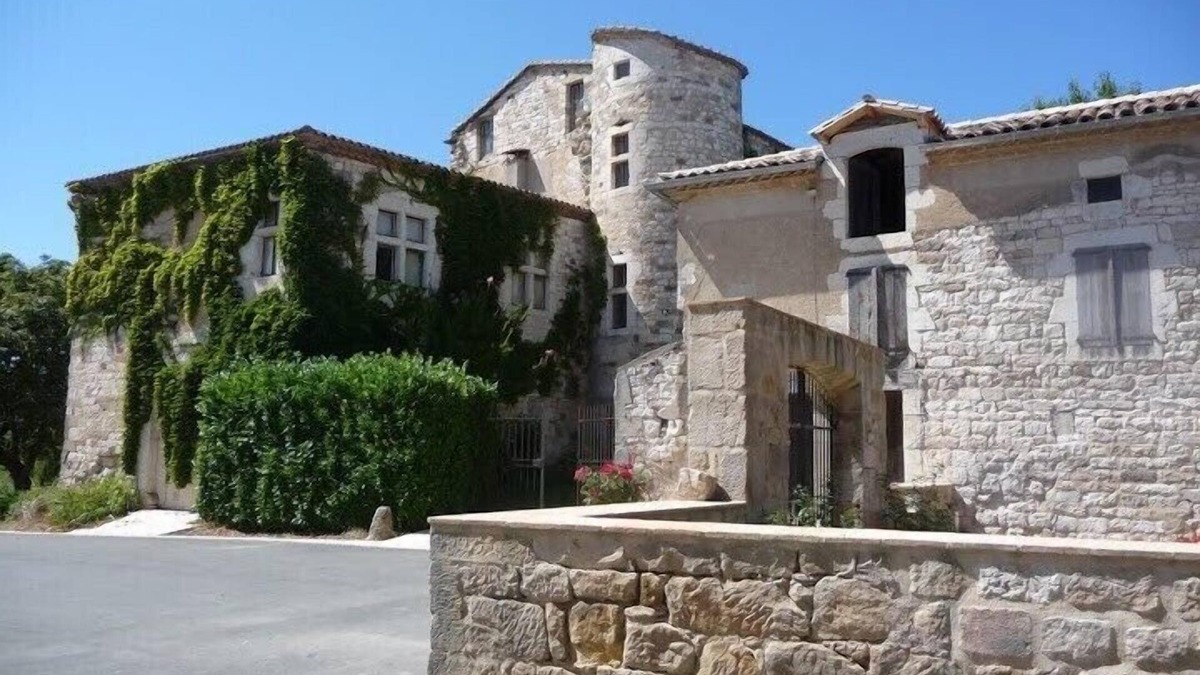 Aiguelèze House | TARN, NEAR CORDES SUR CIEL LA PETITE MAISON DU CHATEAU DE CAMPAGNAC