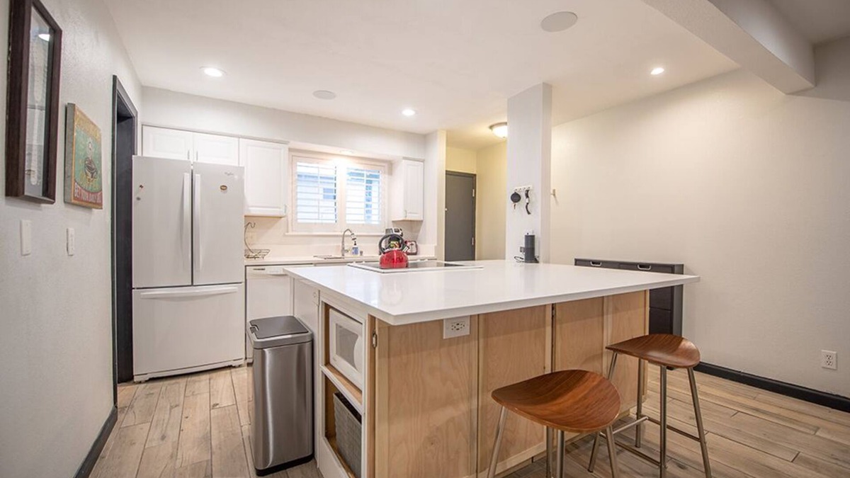 Westfield House | Tarrytown 2 Bedroom Condo