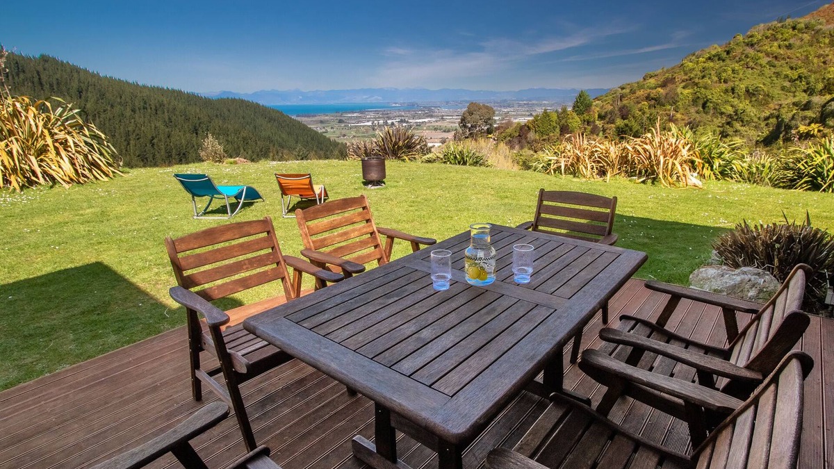 Ngaio Bay House | Tasman Terrace - Kaiteriteri Holiday Home