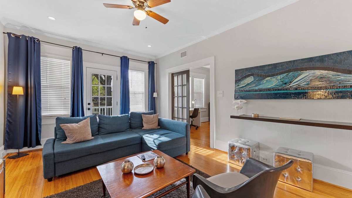 Dilworth Condo | Tasteful Dilworth 2BR King Condo | Balcony | Walkable