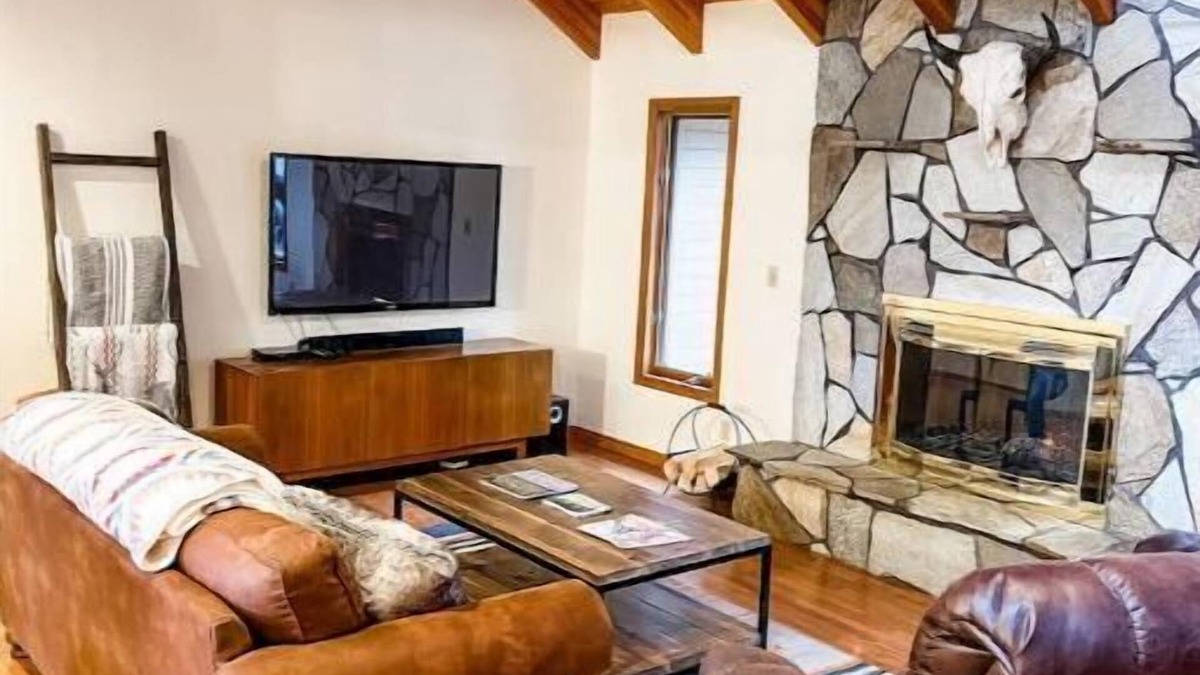 Star Valley Ranch Cabin | Tastefully updated Cabin with a hot tub!