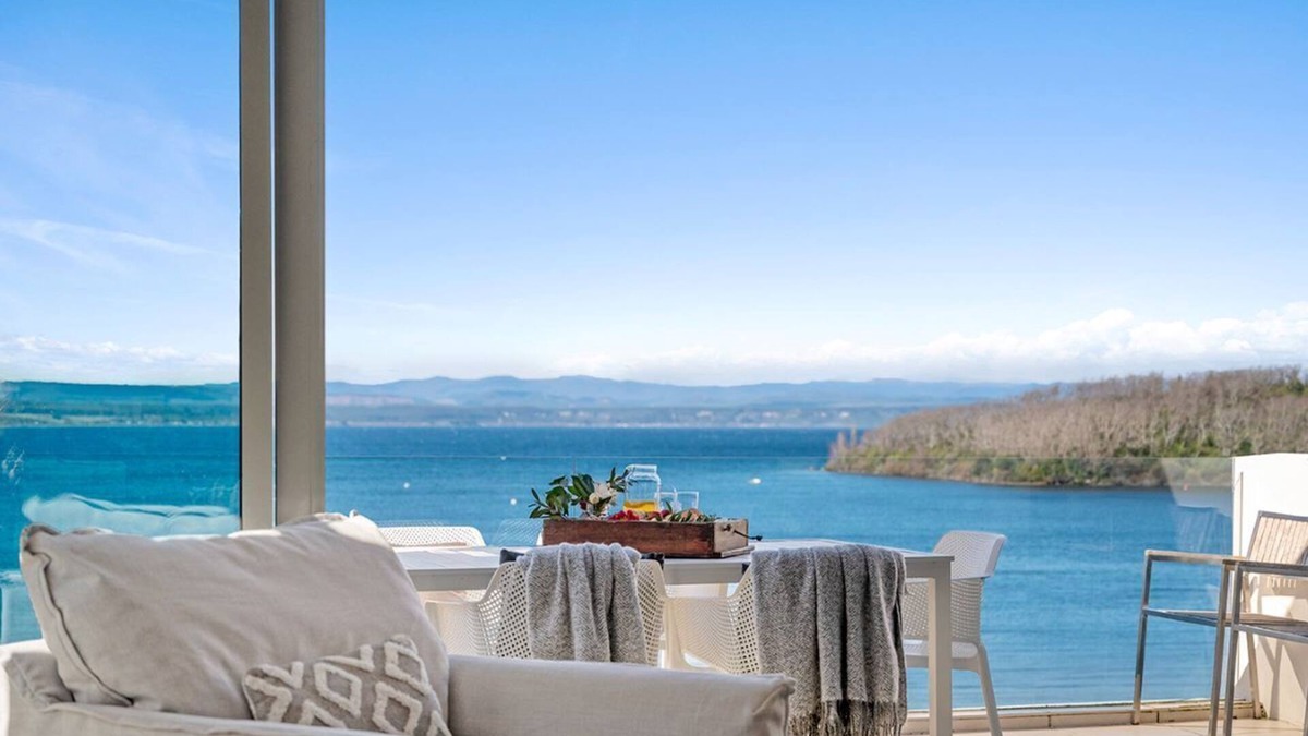 Acacia Bay House | Taupo Penthouse Apartment