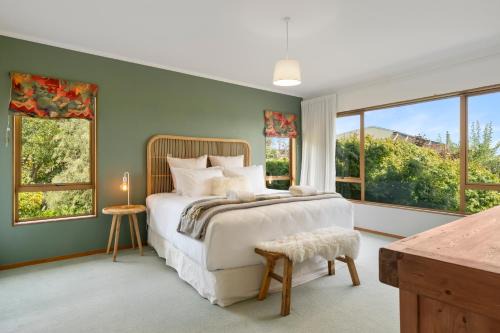 Waipahihi House | Taupo Sunset