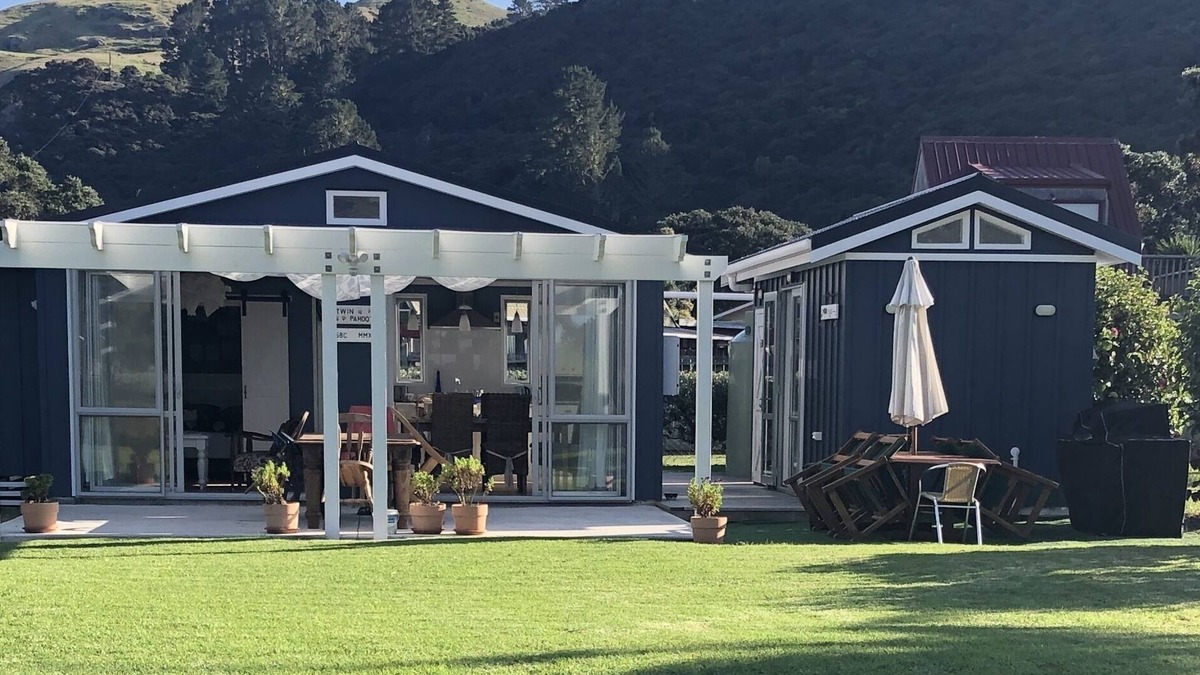 Kaeo House | Tauranga Bay. Twin Pahootz. 58C Tauranga Bay Beach Road, Kaeo, NORTHLAND