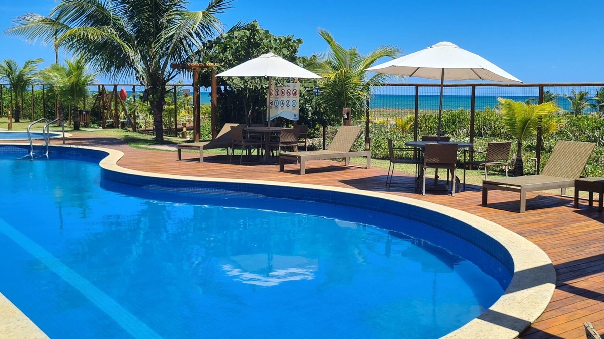 Itacimirim House | Tavarua Itacimirin Bungalow Foot in the sand