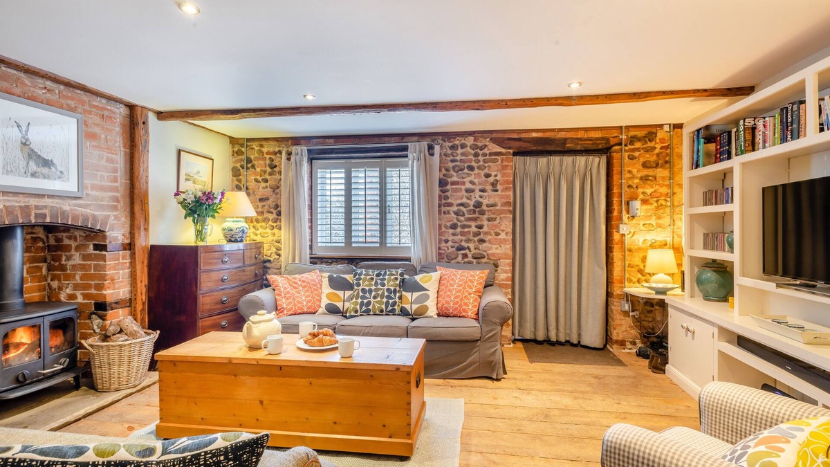Langham House | Tawny Cottage - Two Bedroom House, Sleeps 4