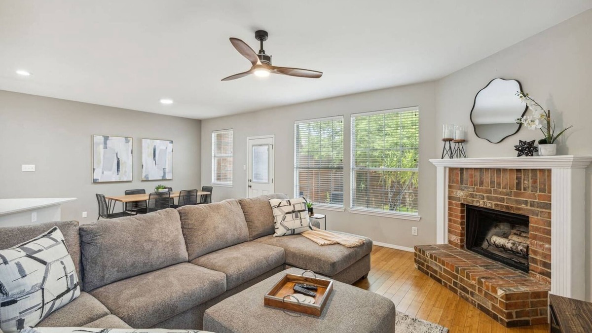 Rockwall House | TCH - Spacious 4bd/2.5ba in Rockwall with Office