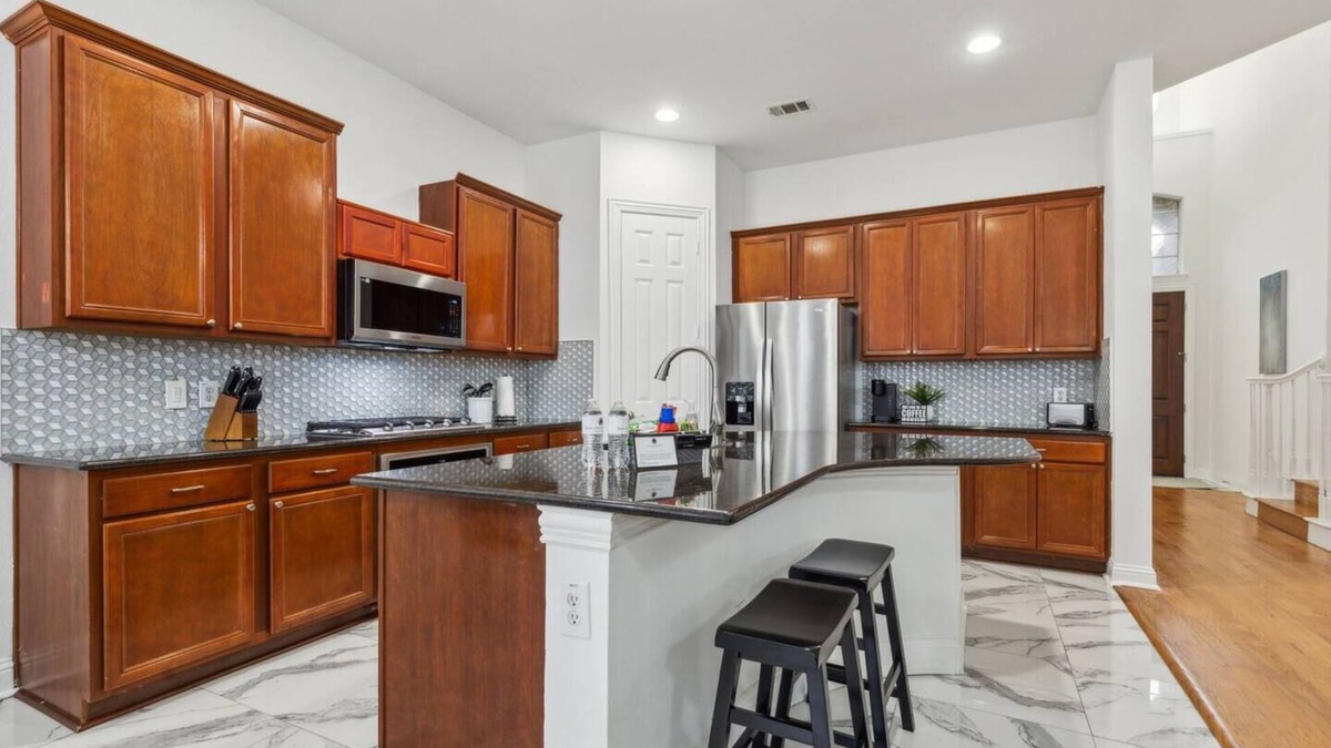 Murphy House | TCH - Spacious 4bd/3.5ba Richardson Home w/Office