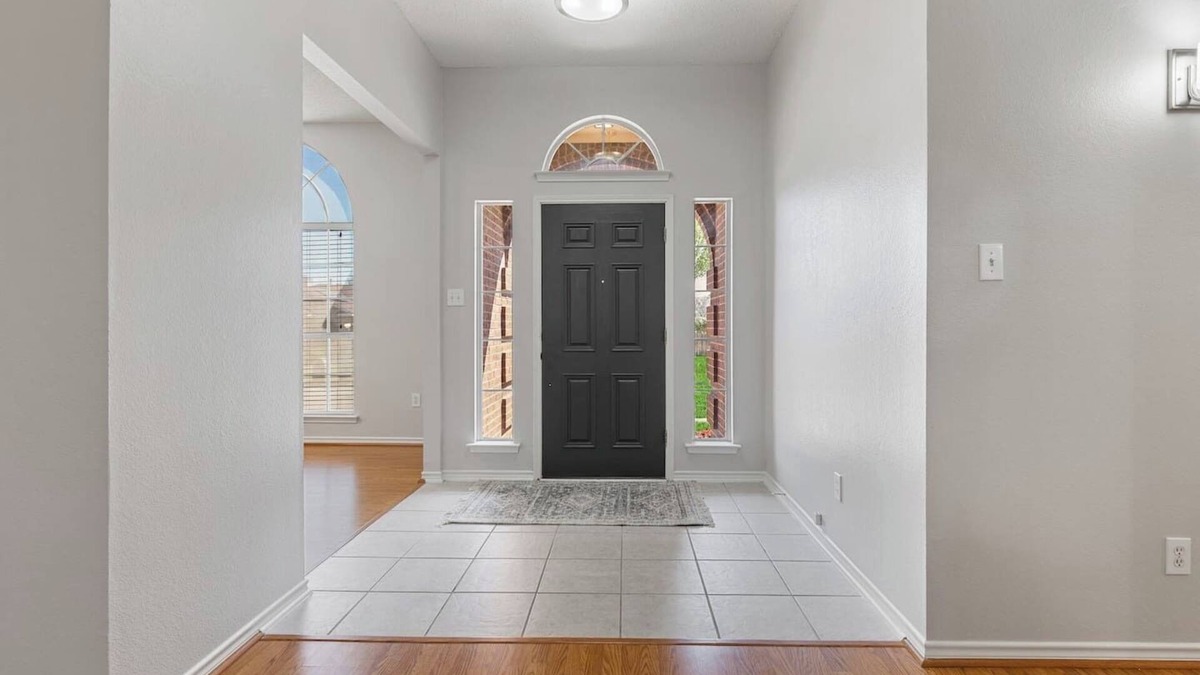 Sachse House | TCH - Spacious 4bd/3ba home in Sachse w/Workspace