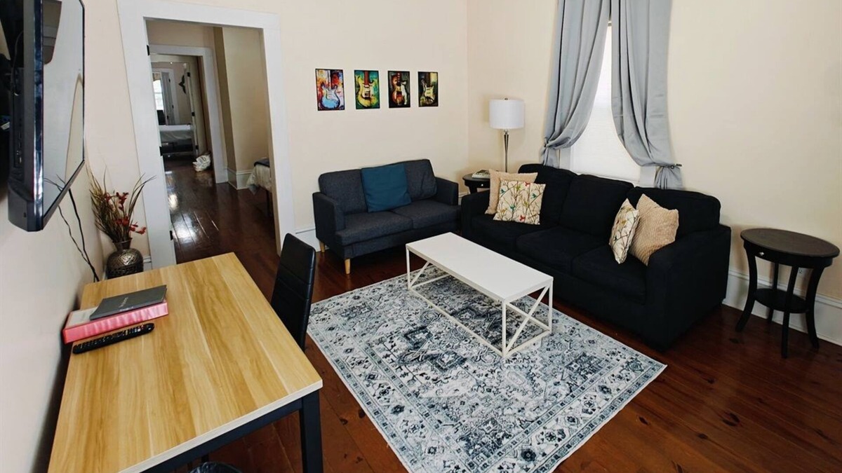 Irish Channel House | Tchoup House One - Historic Shotgun In Uptown