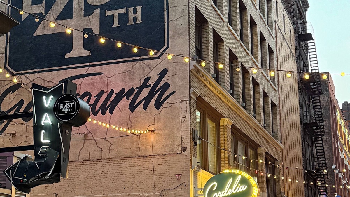 Downtown Cleveland Condo | tCondo on East 4th – Walk to Rocket Arena, Progressive Field & Playhouse Square