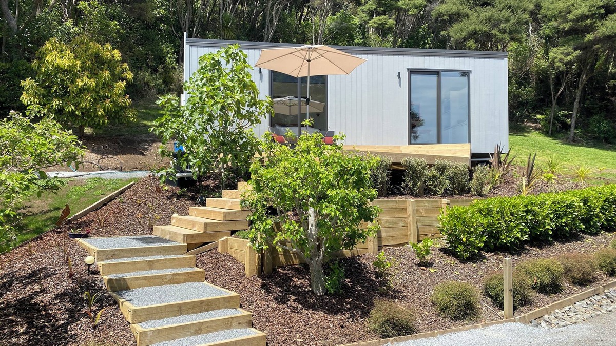 Bethells Beach Cabin | Te Henga Hideaway