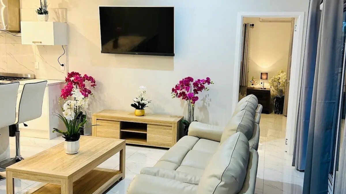 Tapere of Vaimaanga House | Te-Hirimoana - Modern cosy and Luxurious 2 bedroom Villa.