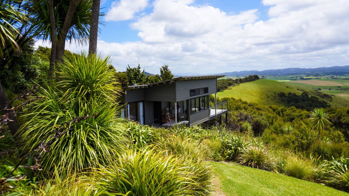 Taiharuru House | Te Huia - A Coastal Retreat at Taiharuru