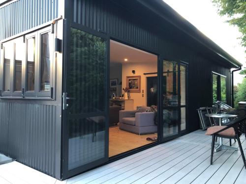 Kelvin Heights Apartment | Te Toka