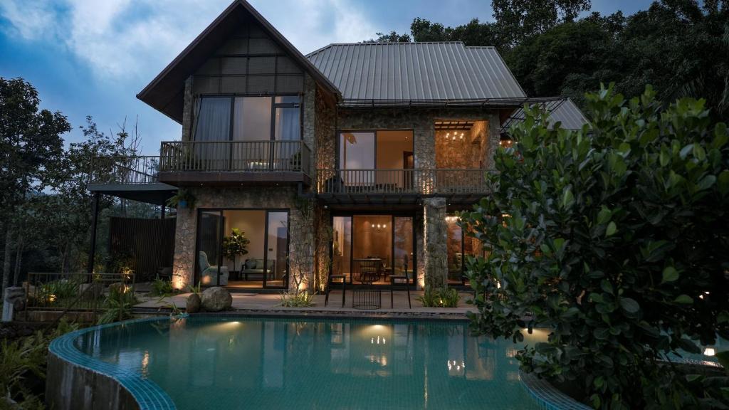 Elappara Villa | Tea & Tranquility by Moksha Stays