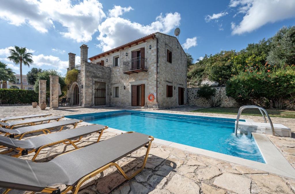 Agia Triada Villa | Teachers Cottage