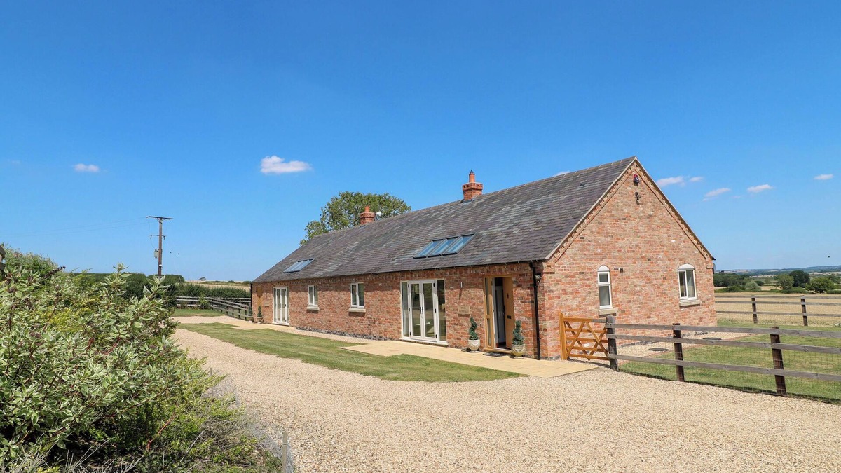 Melton Mowbray Cottage | TEAL COTTAGE, pet friendly, luxury holiday cottage in Melton Mowbray