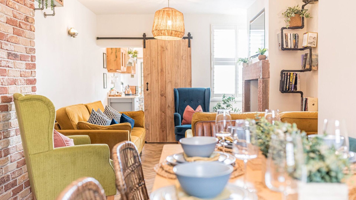 Ennerdale Bridge House | Teapot Cottage 5* - Eclectic and Cosy with Hot Tub