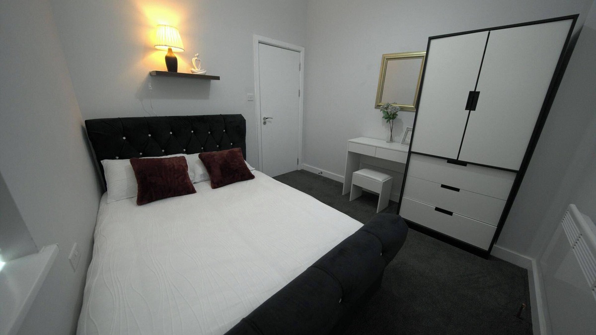 Telford Apartment | Telford - Apartment - Sleeps 5 - City Centre