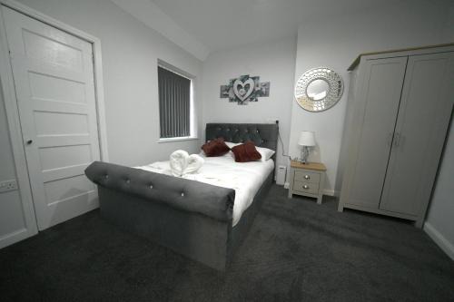 Telford Apartment | Telford Tranquility Apartment Flat 3 for 4 guests