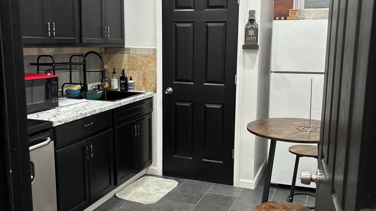 North Philadelphia Apartment | Temple Hospital 3rd Floor