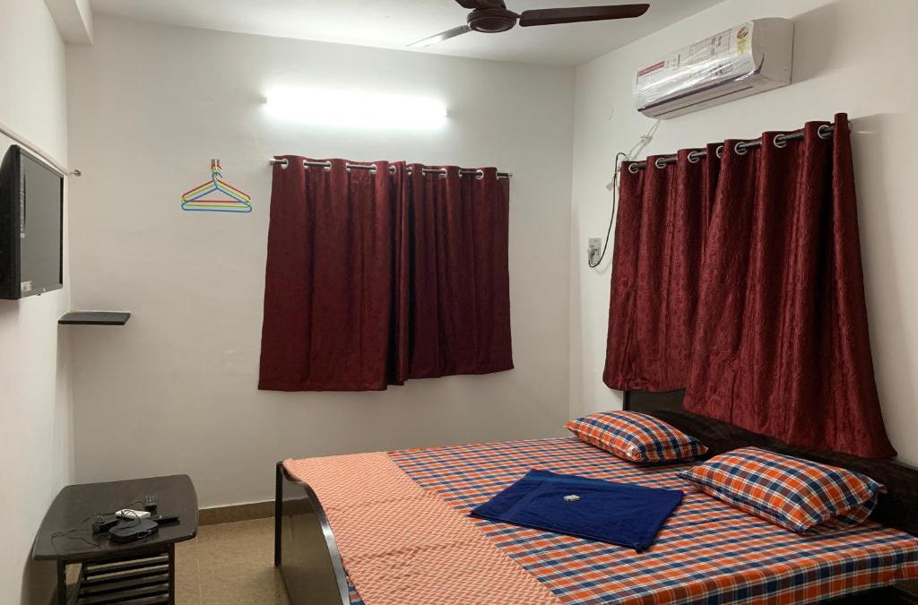 Thousand Lights West Apartment | Temple Tree Homes Next to Sankara Nethralaya & Apollo Hospitals Service Apartments With Kitchen