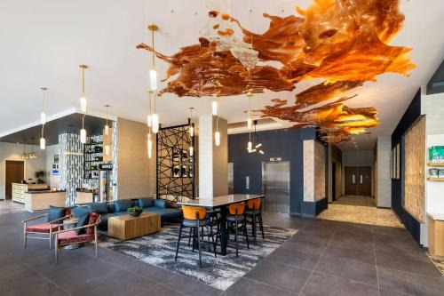 East Market District Hotel | Tempo By Hilton Louisville Downtown Nulu