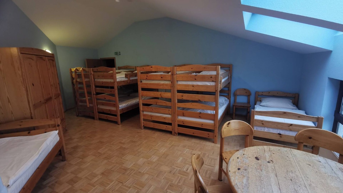 Neubulach Apartment | Ten-bed room