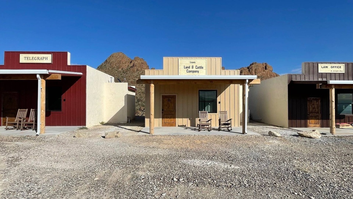 Study Butte-Terlingua Cabin | Ten Bits Ranch - Room # 20 - Law Office