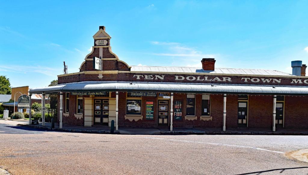 Gulgong Hotel | Ten Dollar Town Motel