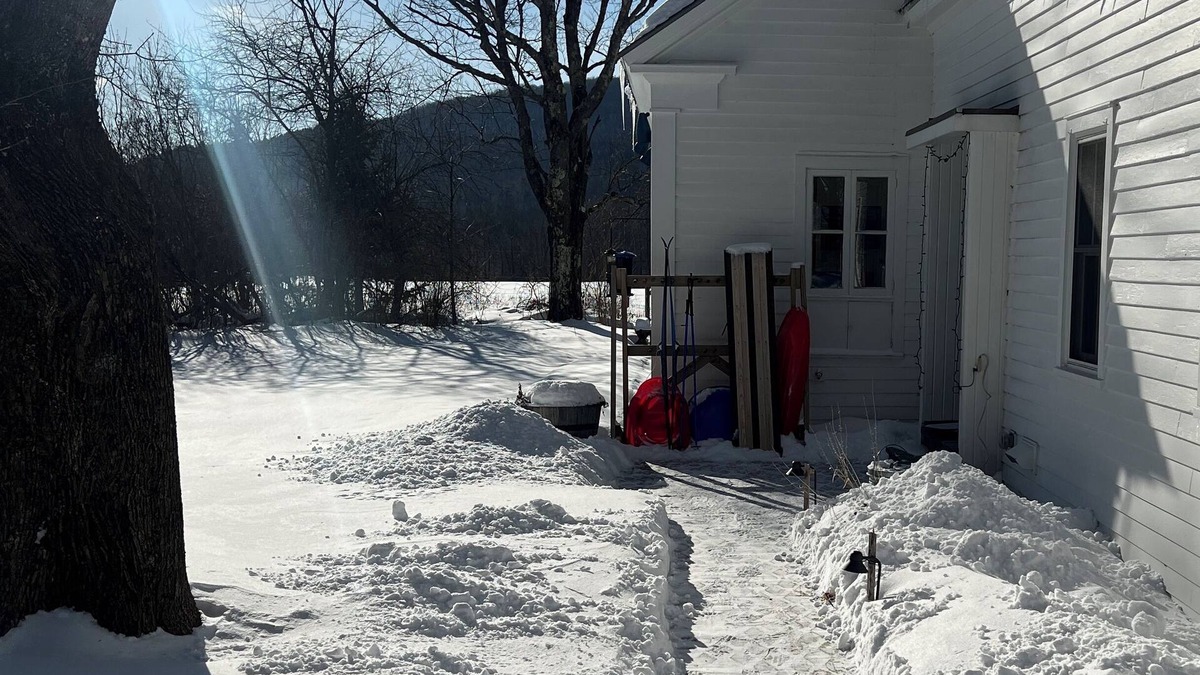 Underhill Center House | Ten Springs Farm - Vermont farm house near skiing, hiking, biking.