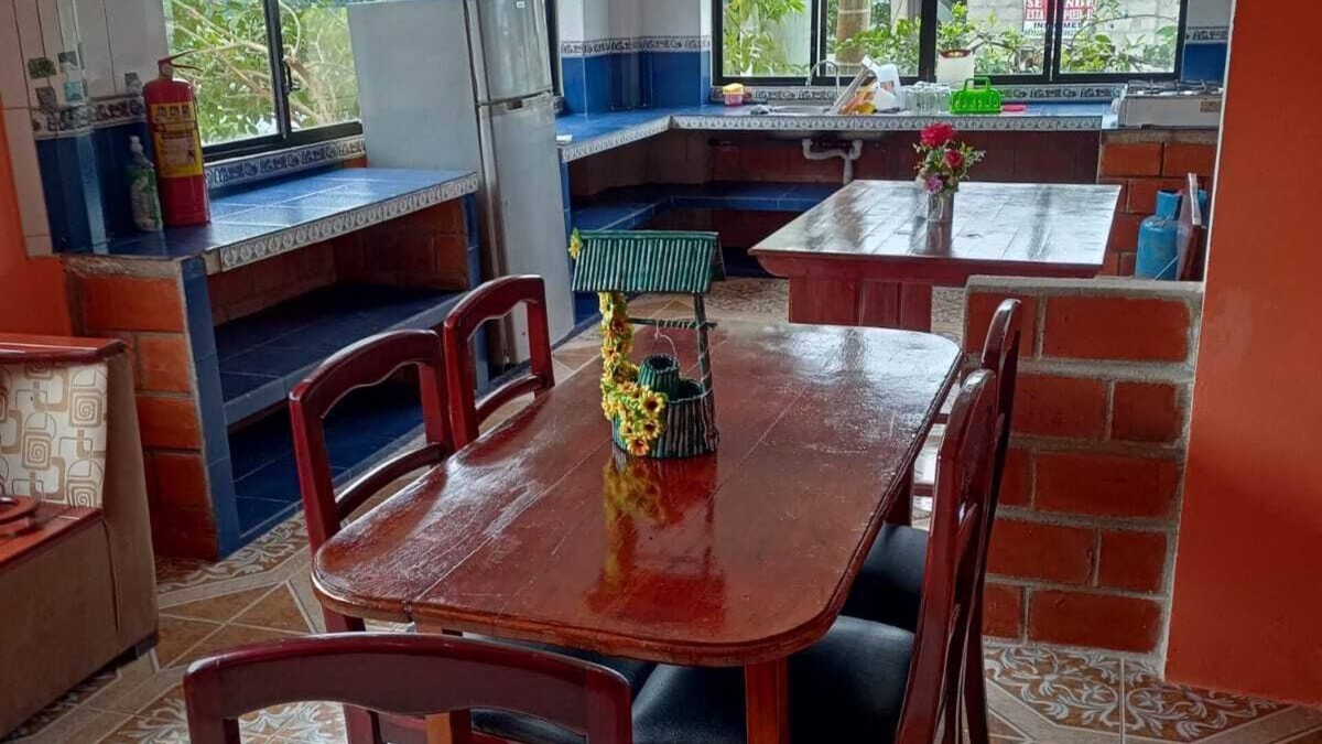 Tena House | Tena - 4 Beds - Sleeps 12 - Pet Friendly - Hot Tub