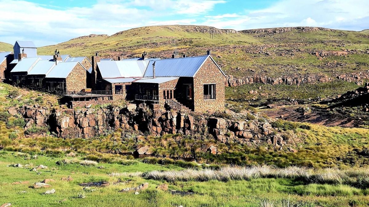 Rhodes House | Tenahead Lodge